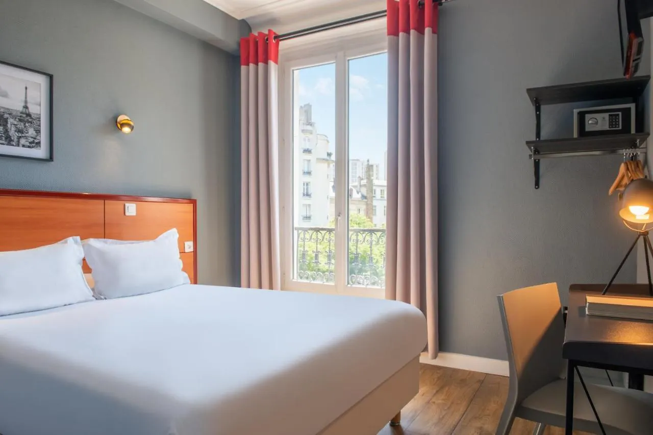 Hotel Coypel By Magna Arbor Parijs